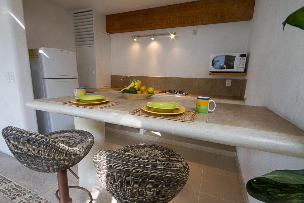 Villas Naomi Zihuatanejo Bagian luar foto