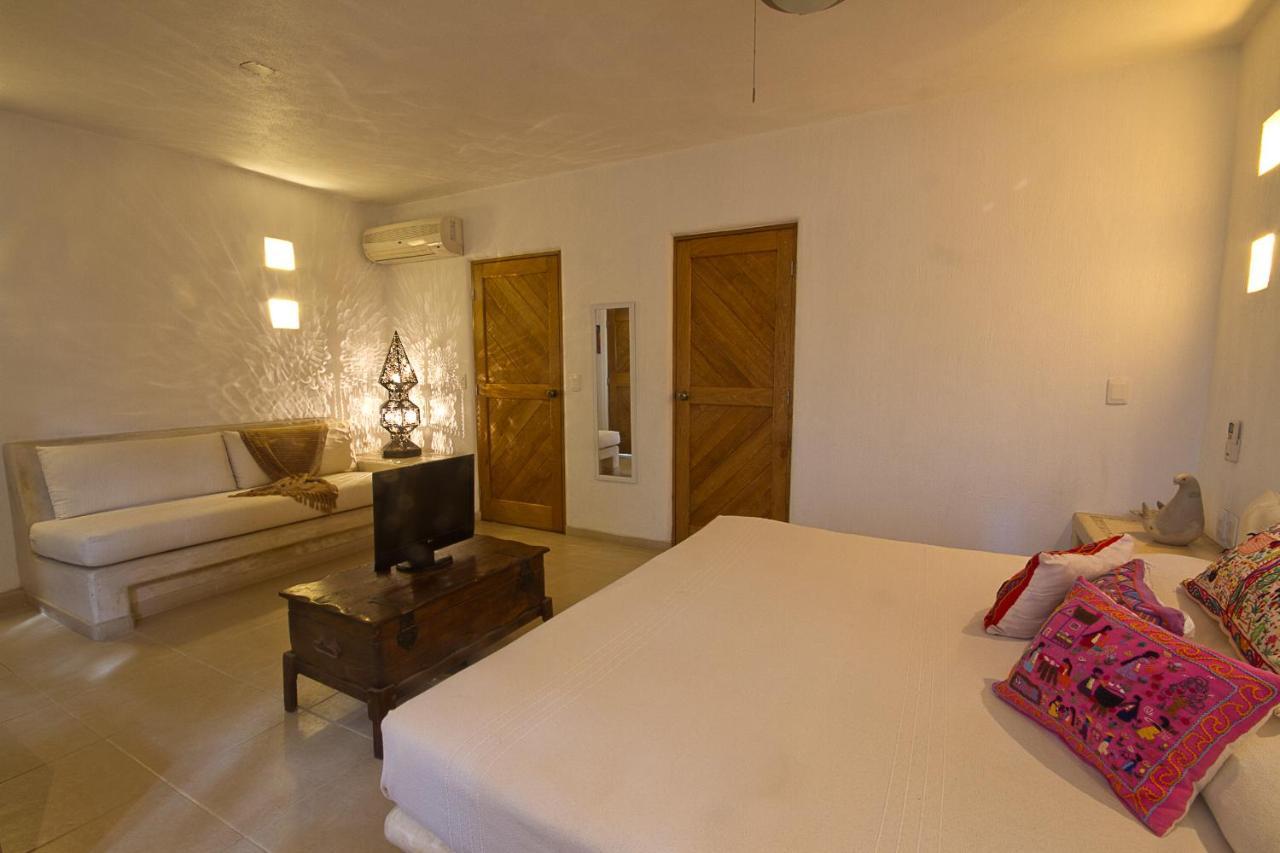 Villas Naomi Zihuatanejo Bagian luar foto